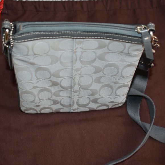 Authentic bag no serial number on this item as is 20 years old Kept in dust bag. - Picture 5 of 7